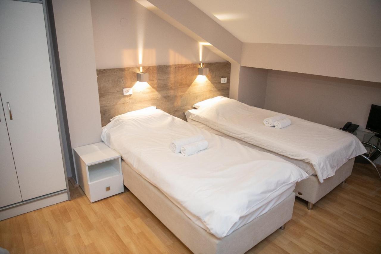 Hotel Dijana Pirot Exterior photo