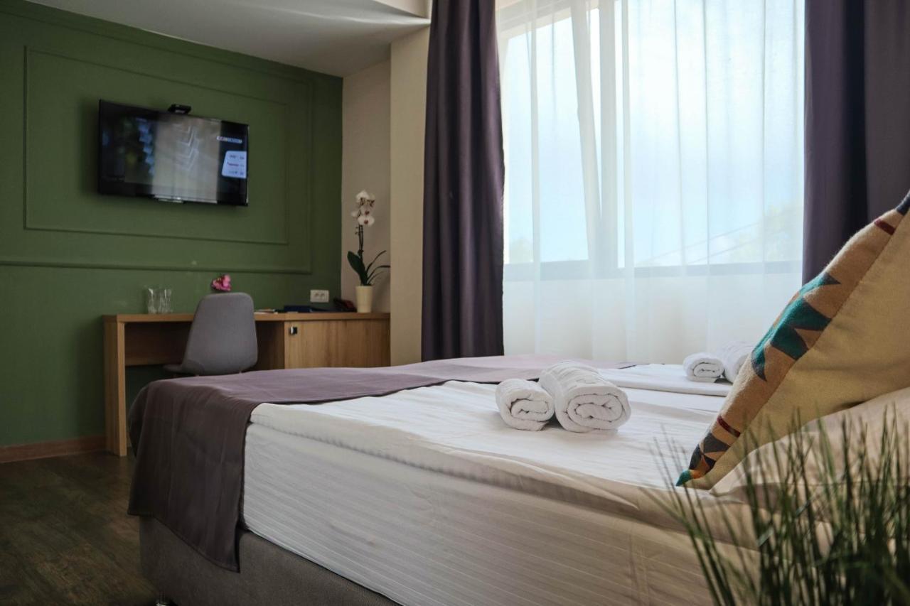 Hotel Dijana Pirot Exterior photo