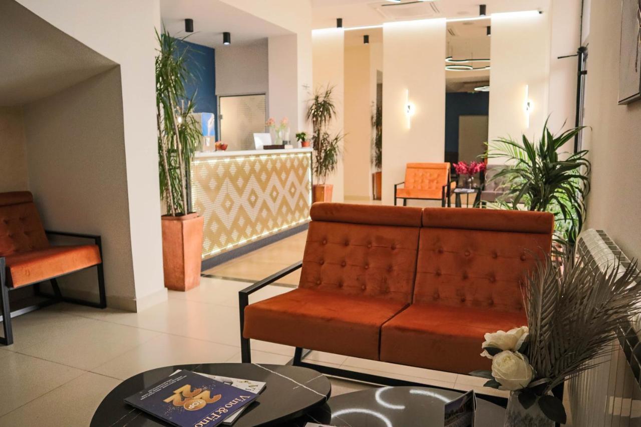 Hotel Dijana Pirot Exterior photo